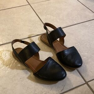 Bueno brand Black Leather Sandals